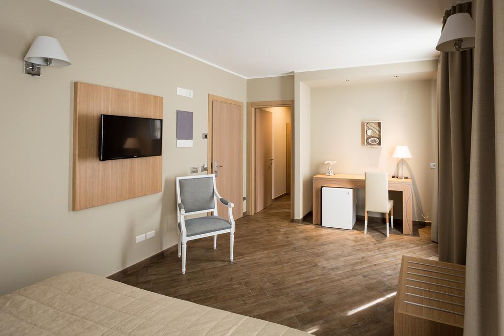 Hotel Monteverde Acqui Terme Exterior foto