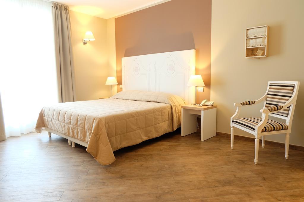 Hotel Monteverde Acqui Terme Exterior foto